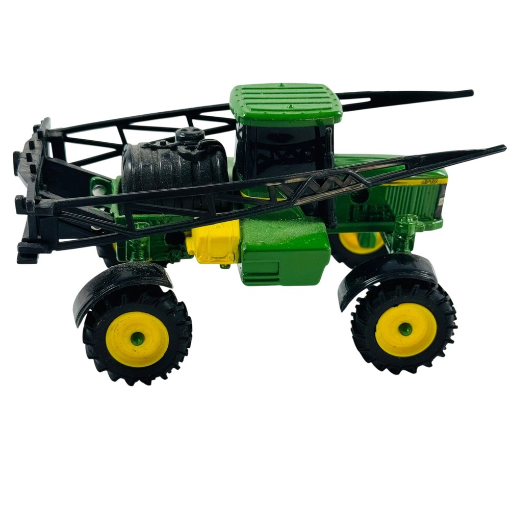 John Deere 4710 Self-Propelled Sprayer 1:64 Diecast Farm Toy ERTL Green Farm Ag